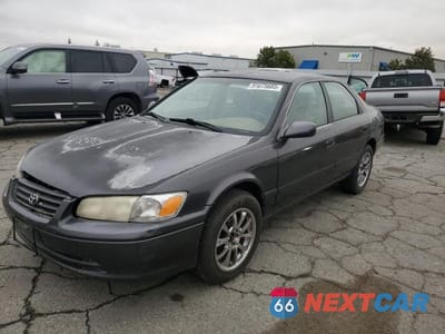 2000 TOYOTA CAMRY CE 4T1BG22K8YU969155 - główne zdjęcie licytacji z USA - miniatura