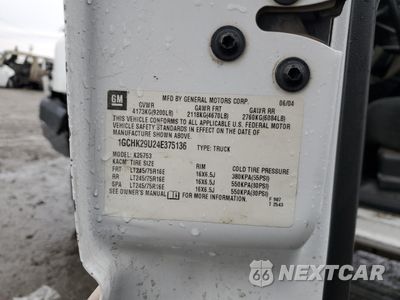 Zdjęcie 12 z 13 samochodu: 2004 CHEVROLET SILVERADO K2500 HEAVY DUTY VIN:1GCHK29U24E375136 - miniatura