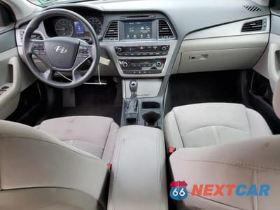 Zdjęcie 8 z 12 samochodu: 2016 HYUNDAI SONATA SE VIN:5NPE24AF5GH317473 - miniatura