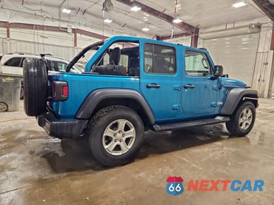 Trzecie zdjęcie samochodu z tyłu: 2020 JEEP WRANGLER UNLIMITED SPORT VIN:1C4HJXDG4LW222056 - miniatura