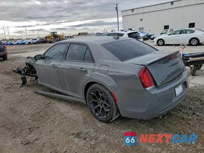 Drugie zdjęcie samochodu z przodu: 2017 CHRYSLER 300 S VIN:2C3CCABG8HH663803 - miniatura