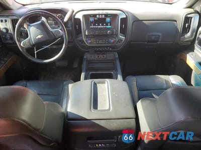 Zdjęcie 8 z 13 samochodu: 2015 CHEVROLET SILVERADO K3500 LTZ VIN:1GC4K0E87FF575177 - miniatura