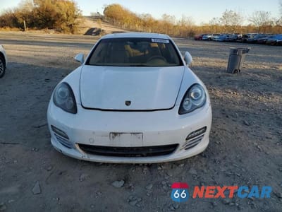 Piąte zdjęcie samochodu w środku: 2011 PORSCHE PANAMERA 2 VIN:WP0AA2A79BL011797 - miniatura