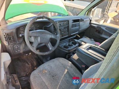 Zdjęcie 8 z 13 samochodu: 2003 CHEVROLET EXPRESS UTILITY / SERVICE VAN VIN:1GCHG39U931154274 - miniatura