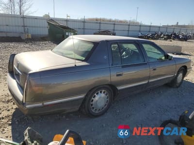 Trzecie zdjęcie samochodu z tyłu: 1998 CADILLAC DEVILLE VIN:1G6KD54YXWU799039 - miniatura