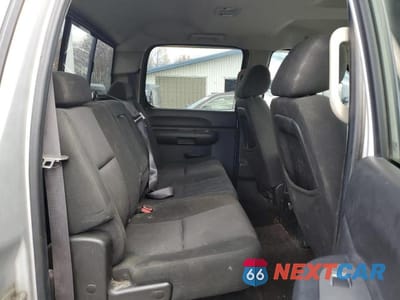 Zdjęcie 10 z 11 samochodu: 2011 GMC SIERRA K2500 SLE VIN:1GT120C88BF240980 - miniatura
