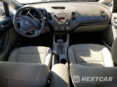 Zdjęcie 8 z 12 samochodu: 2016 KIA FORTE LX VIN:KNAFK4A68G5550605 - miniatura