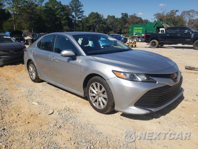 Czwarte zdjęcie samochodu z boku: 2019 TOYOTA CAMRY L VIN:4T1B11HK5KU790565 - miniatura