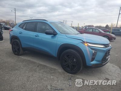 Czwarte zdjęcie samochodu z boku: 2025 CHEVROLET TRAX ACTIV VIN:KL77LKEP1SC043770 - miniatura