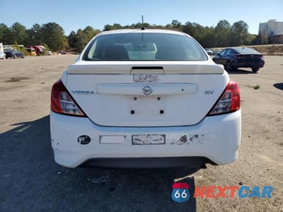 Zdjęcie 6 z 11 samochodu: 2018 NISSAN VERSA S VIN:3N1CN7AP8JL841803 - miniatura