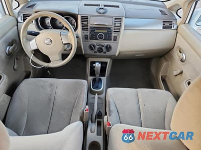 Zdjęcie 8 z 13 samochodu: 2009 NISSAN VERSA S VIN:3N1BC13E29L489713 - miniatura