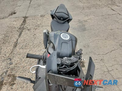 Piąte zdjęcie samochodu w środku: 2025 YAMAHA YFZ320 A VIN:MH3RH25EXSK005344 - miniatura