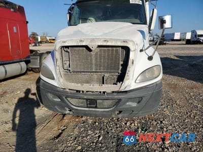 Zdjęcie 9 z 10 samochodu: 2014 INTERNATIONAL PROSTAR SEMI TRUCK VIN:3HSDJAPR8EN019913 - miniatura