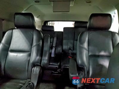 Zdjęcie 10 z 13 samochodu: 2013 CHEVROLET SUBURBAN K1500 LTZ VIN:1GNSKKE75DR313428 - miniatura
