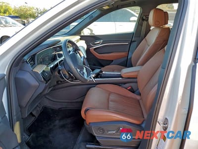 Zdjęcie 7 z 12 samochodu: 2024 AUDI Q8 E-TRON PRESTIGE VIN:WA16AAGE7RB016268 - miniatura