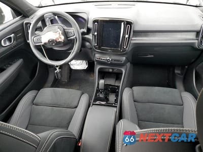 Zdjęcie 8 z 12 samochodu: 2024 VOLVO XC40 RECHARGE ULTIMATE VIN:YV4EH3HM6R2251823 - miniatura