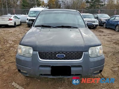 Piąte zdjęcie samochodu w środku: 2004 FORD ESCAPE XLT VIN:1FMYU93184KA48870 - miniatura
