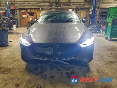Piąte zdjęcie samochodu w środku: 2025 MAZDA 3 PREFERRED VIN:JM1BPALM7S1761310 - miniatura