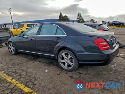 Drugie zdjęcie samochodu z przodu: 2013 MERCEDES-BENZ S 550 4MATIC VIN:WDDNG9EB3DA534437 - miniatura