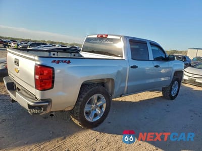 Trzecie zdjęcie samochodu z tyłu: 2018 CHEVROLET SILVERADO K1500 CUSTOM VIN:3GCUKPEC8JG433019 - miniatura