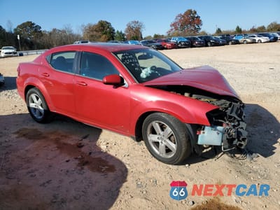 Czwarte zdjęcie samochodu z boku: 2011 DODGE AVENGER MAINSTREET VIN:1B3BD1FB8BN585252 - miniatura