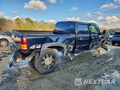 Trzecie zdjęcie samochodu z tyłu: 2001 CHEVROLET SILVERADO K2500 HEAVY DUTY VIN:1GCHK23G21F155634 - miniatura