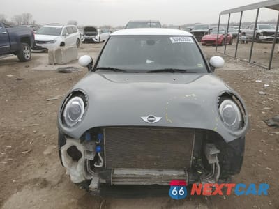 Piąte zdjęcie samochodu w środku: 2018 MINI COOPER VIN:WMWXP5C54J2D71912 - miniatura
