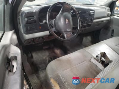 Zdjęcie 8 z 12 samochodu: 2005 FORD F-250 SUPER DUTY VIN:1FTNF20595EC88445 - miniatura