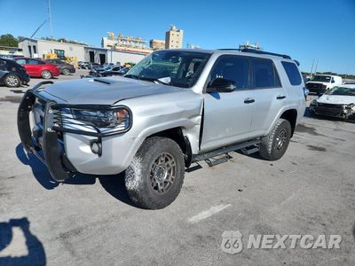 2020 TOYOTA 4RUNNER SR5/SR5 PREMIUM JTEBU5JR6L5810436 - główne zdjęcie licytacji z USA - miniatura