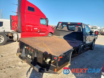 Czwarte zdjęcie samochodu z boku: 2003 FORD F350 SUPER DUTY VIN:1FDWF37F93EA59958 - miniatura