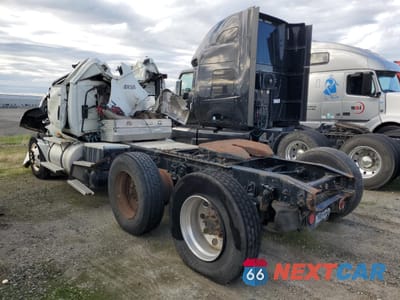 Trzecie zdjęcie samochodu z tyłu: 2011 INTERNATIONAL PROSTAR SEMI TRUCK VIN:1HSCUSJR4BJ359124 - miniatura