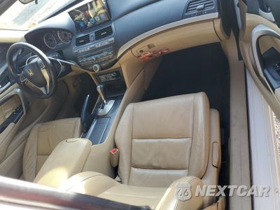 Zdjęcie 8 z 14 samochodu: 2012 HONDA ACCORD EXL VIN:1HGCS2B86CA010280 - miniatura
