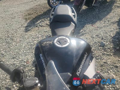 Piąte zdjęcie samochodu w środku: 2012 KAWASAKI ZX1000 G VIN:JKAZXCG15CA017338 - miniatura