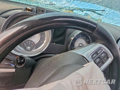 Zdjęcie 9 z 13 samochodu: 2014 CHRYSLER 300C VIN:2C3CCAEG5EH103356 - miniatura