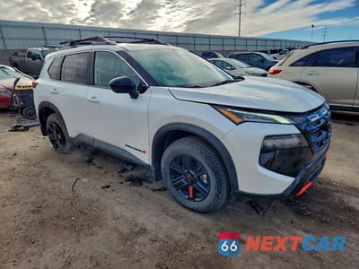 Czwarte zdjęcie samochodu z boku: 2025 NISSAN ROGUE SV VIN:5N1BT3BB3SC841095 - miniatura