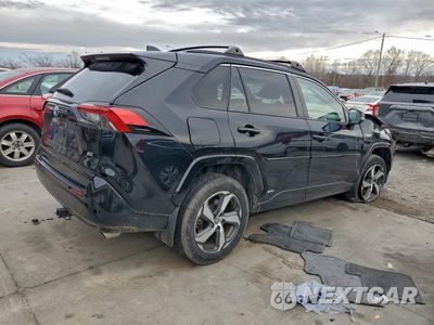 Trzecie zdjęcie samochodu z tyłu: 2021 TOYOTA RAV4 PRIME SE VIN:JTMAB3FV2MD037620 - miniatura