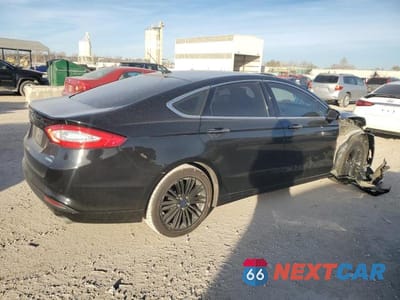 Trzecie zdjęcie samochodu z tyłu: 2016 FORD FUSION SE VIN:3FA6P0HD9GR340020 - miniatura