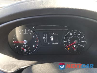 Zdjęcie 9 z 13 samochodu: 2018 KIA SORENTO LX VIN:5XYPGDA30JG409234 - miniatura