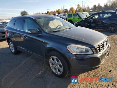 Czwarte zdjęcie samochodu z boku: 2013 VOLVO XC60 3.2 VIN:YV4940DZ9D2430590 - miniatura