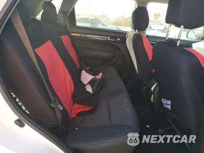 Zdjęcie 11 z 14 samochodu: 2012 KIA SORENTO BASE VIN:5XYKT3A68CG255806 - miniatura