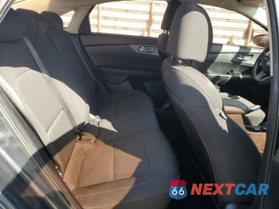 Zdjęcie 10 z 11 samochodu: 2019 KIA FORTE VIN:3KPF24AD3KE081132 - miniatura