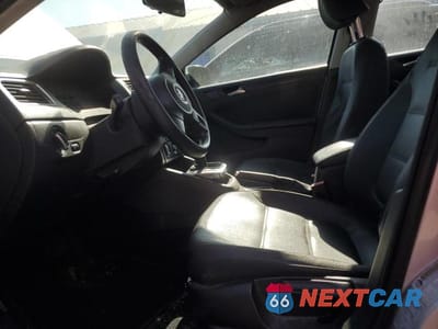 Zdjęcie 7 z 13 samochodu: 2011 VOLKSWAGEN JETTA SE VIN:3VWDX7AJ6BM029514 - miniatura