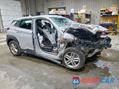 Czwarte zdjęcie samochodu z boku: 2023 HYUNDAI KONA SE VIN:KM8K2CAB2PU995853 - miniatura