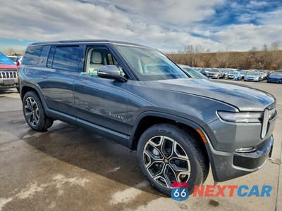 Czwarte zdjęcie samochodu z boku: 2025 RIVIAN R1S ADVENTURE VIN:7PDSGBBA9SN066275 - miniatura