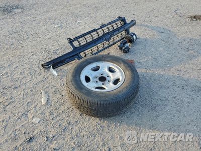 Zdjęcie 12 z 14 samochodu: 2000 CHEVROLET SILVERADO C1500 VIN:2GCEC19T8Y1110746 - miniatura