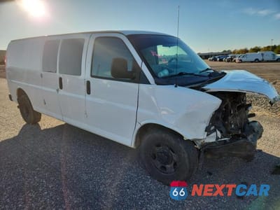 Czwarte zdjęcie samochodu z boku: 2015 CHEVROLET EXPRESS G2 DELIVERY VAN VIN:1GCWGGCF4F1263870 - miniatura