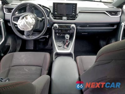 Zdjęcie 8 z 13 samochodu: 2021 TOYOTA RAV4 PRIME SE VIN:JTMAB3FV2MD037620 - miniatura