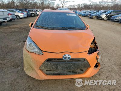 Piąte zdjęcie samochodu w środku: 2016 TOYOTA PRIUS C VIN:JTDKDTB32G1131814 - miniatura