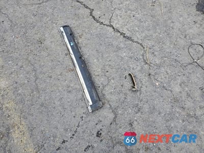 Zdjęcie 13 z 16 samochodu: 2007 GMC YUKON XL DENALI VIN:1GKFK66867J280231 - miniatura