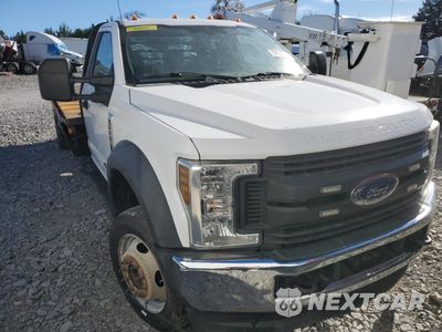 Czwarte zdjęcie samochodu z boku: 2019 FORD F550 SUPER DUTY FLATBED TRUCK VIN:1FDUF5HT7KDA06476 - miniatura